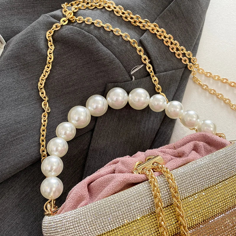 Dazzling a pearl Handbag