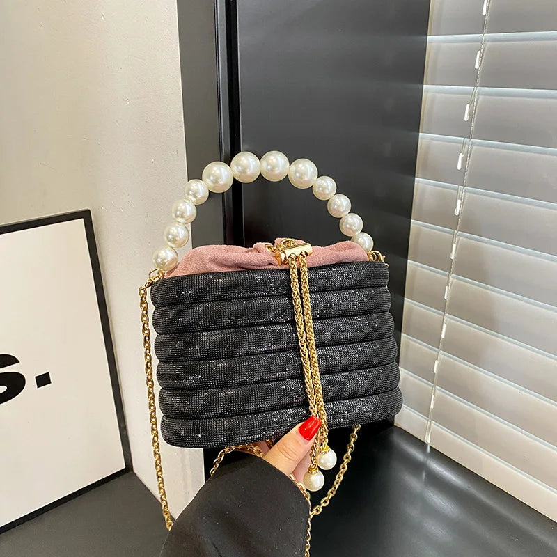 Dazzling a pearl Handbag