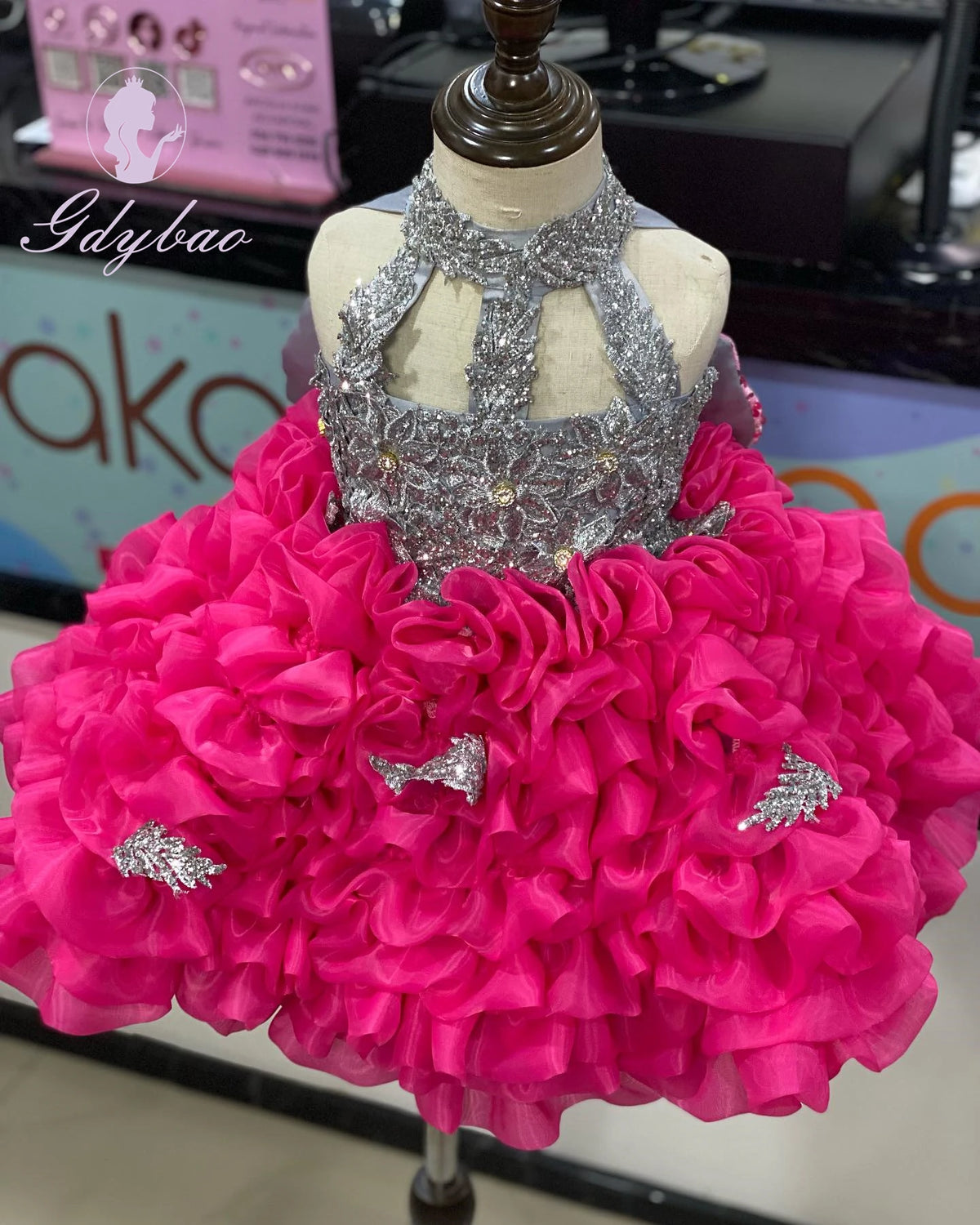 Customized Hot Pink Flower Girl Dress For Wedding Beaded Puffy Applique Knee Length Kids Birthday Pageant First Communion Gown