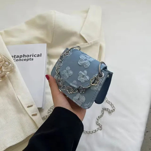 A Trendy And Retro Mini Handbag For Women in Featuring A Simple Chain Mini Mouth Red Envelope Crossbody Bag