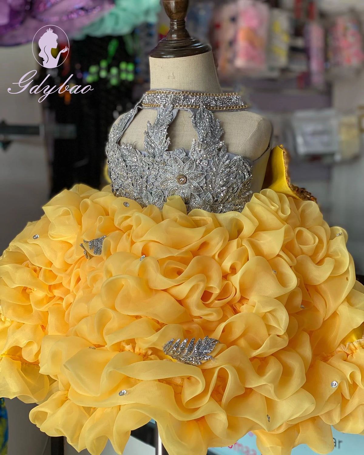 Customized Hot Pink Flower Girl Dress For Wedding Beaded Puffy Applique Knee Length Kids Birthday Pageant First Communion Gown